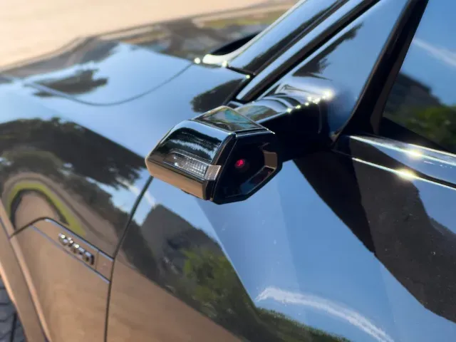 Audi Q8 Sportback E-tron - Imagem 18