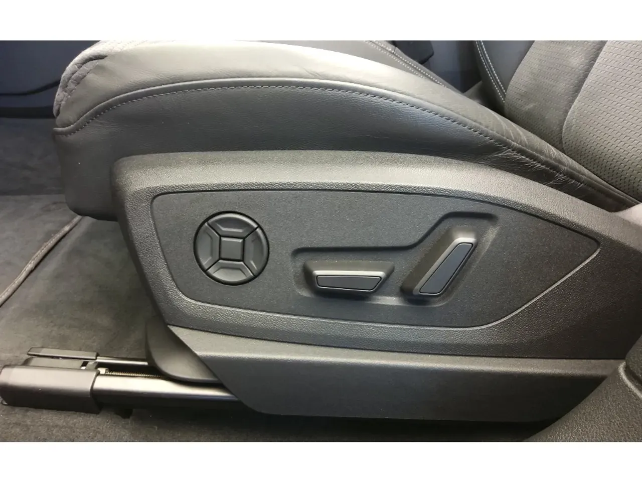 Audi E-tron Sportback - Imagem 14