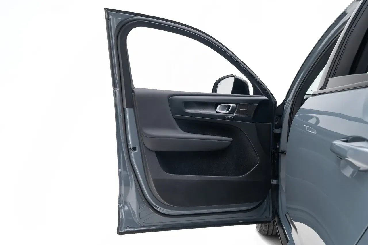 Volvo XC40 Recharge - Imagem 17