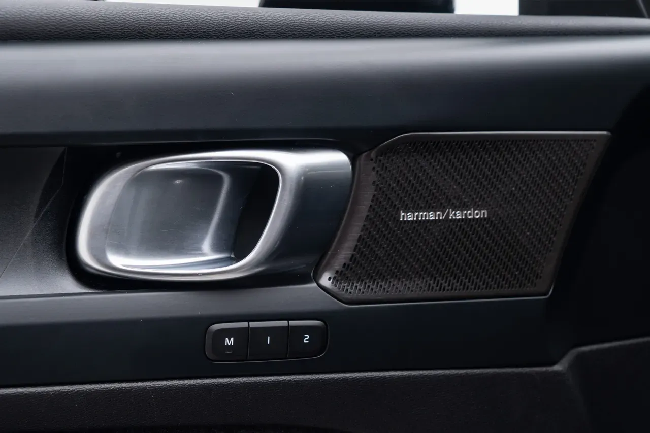 Volvo XC40 Recharge - Imagem 18