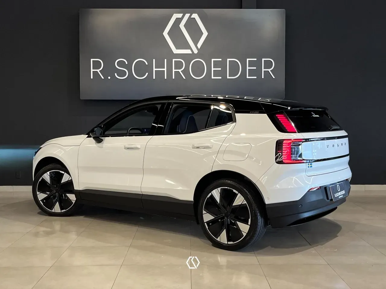 Volvo EX30 - Imagem 4