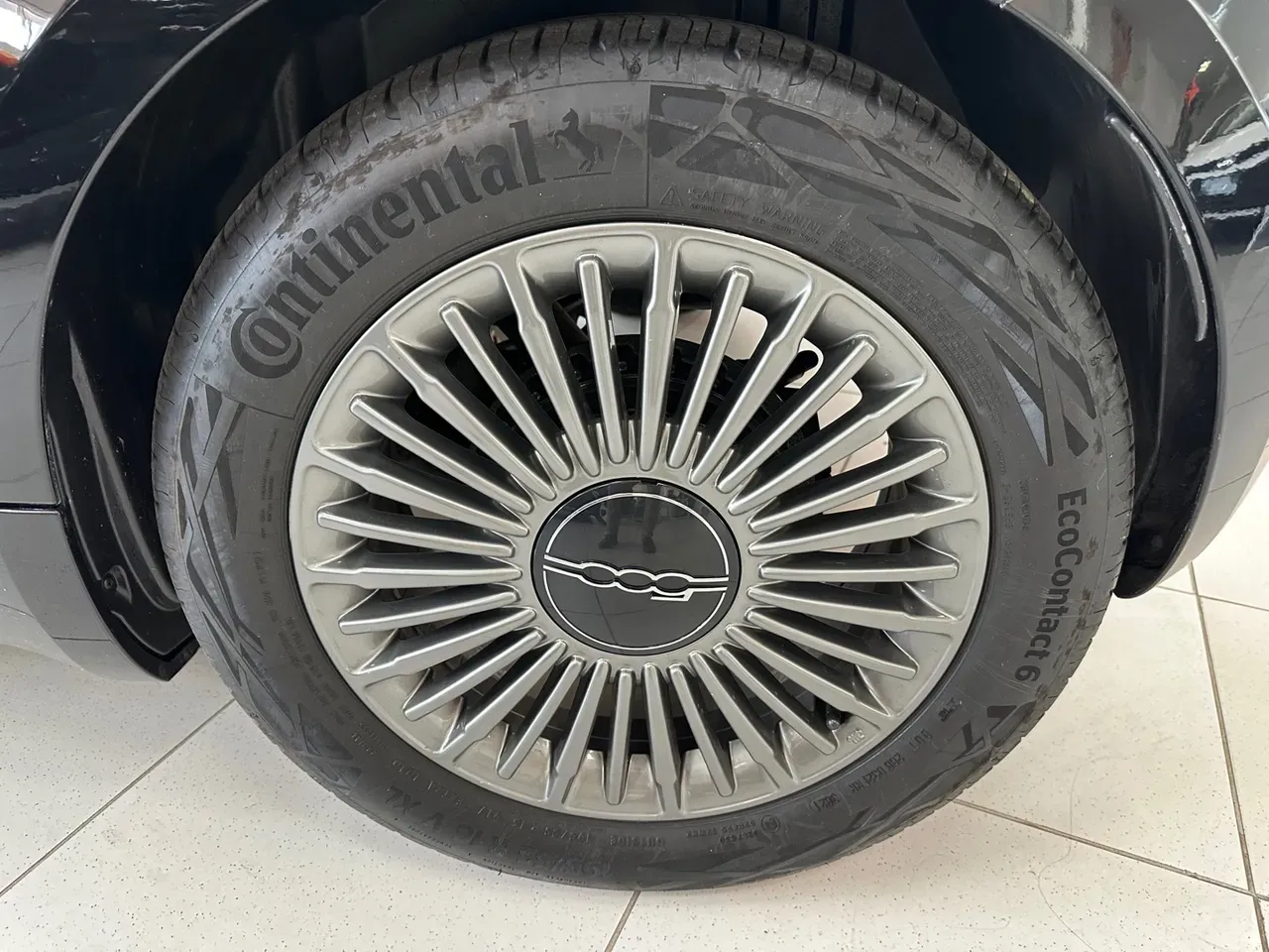 Fiat 500e - Imagem 9