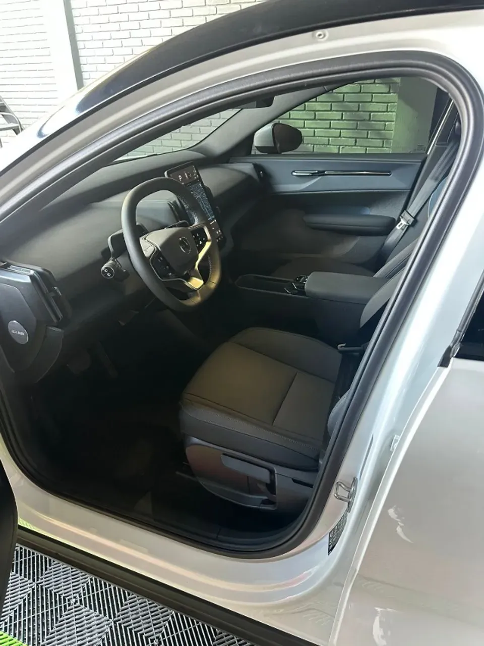 Volvo EX30 - Imagem 7