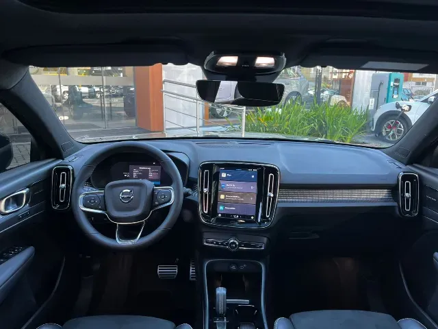 Volvo XC40 Recharge - Imagem 10