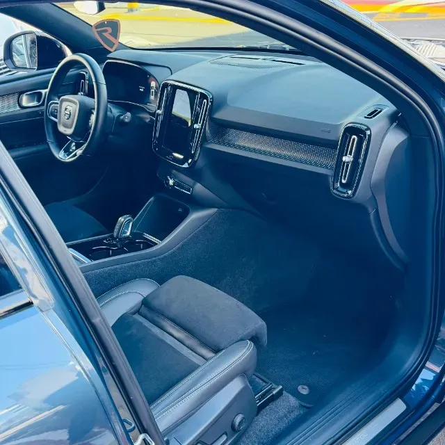 Volvo XC40 Recharge - Imagem 18