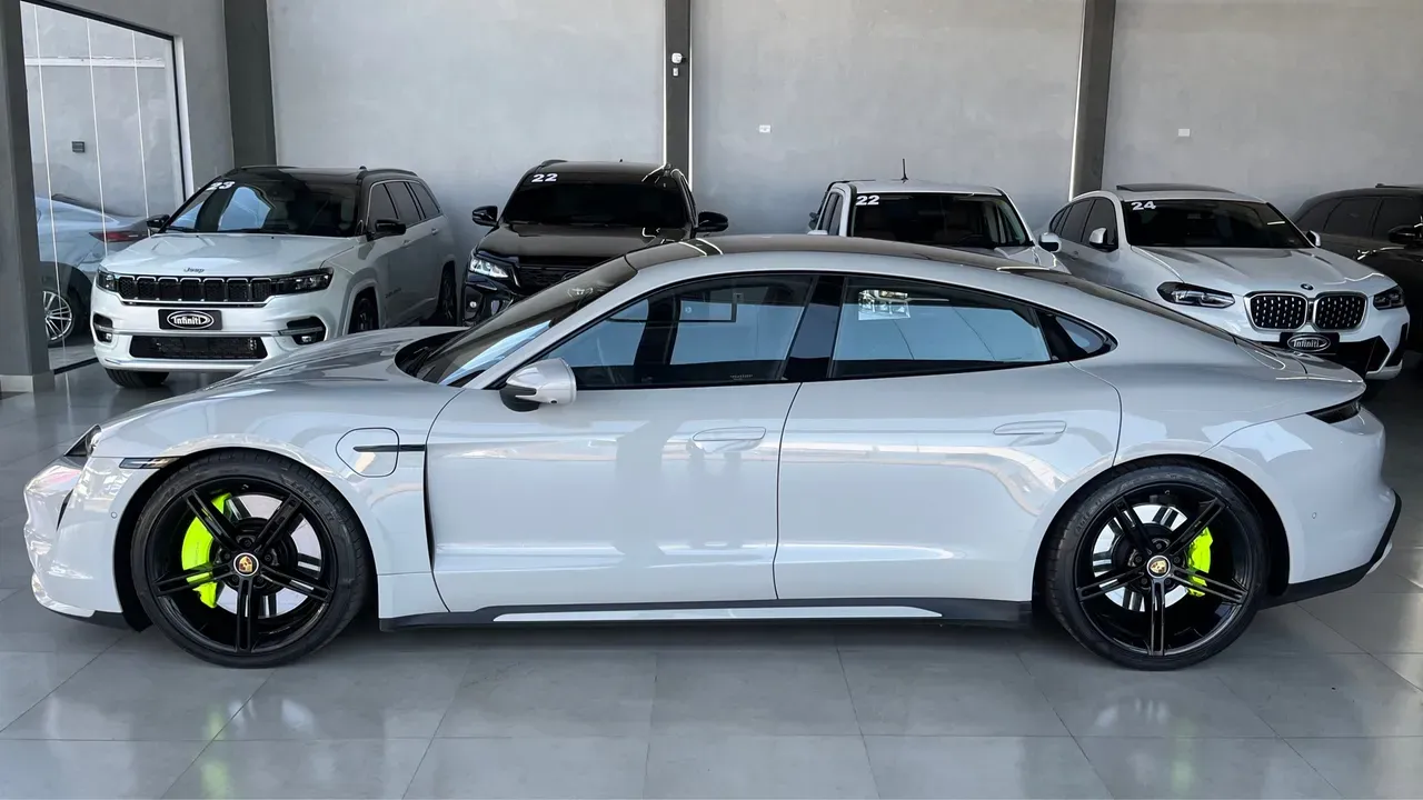 Porsche Taycan - Imagem 5