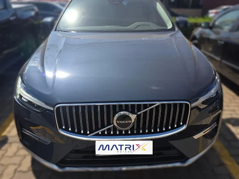 Volvo Xc60 Recharge Plug-in Hybrid - Imagem 2