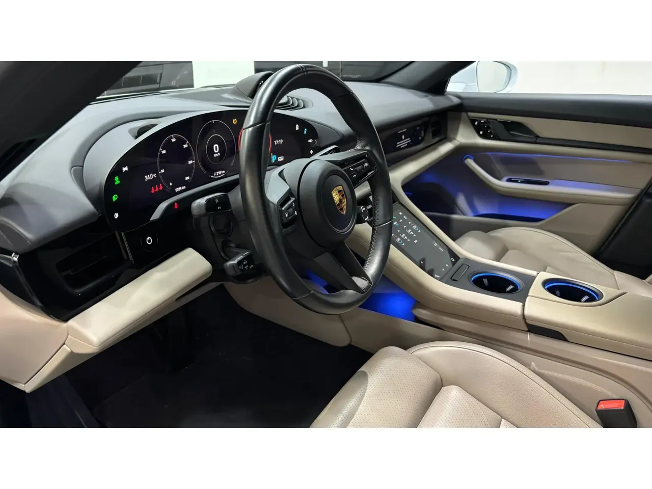 Porsche Taycan - Imagem 6