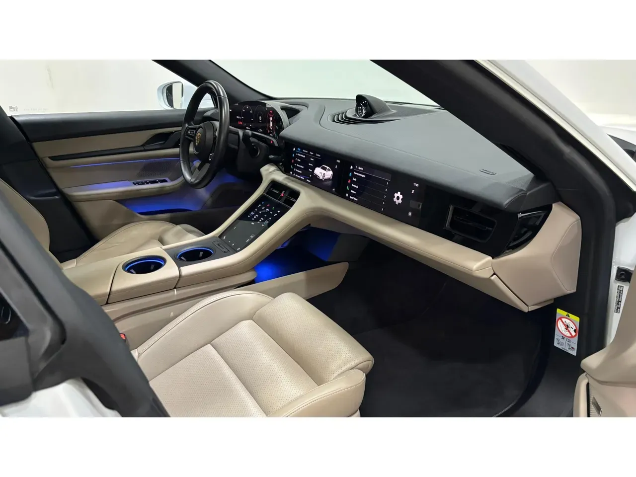 Porsche Taycan - Imagem 7