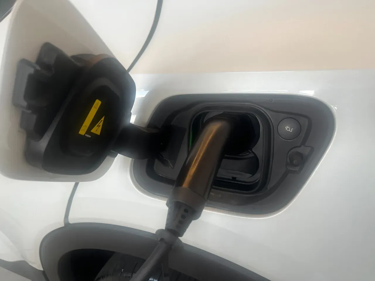 Volvo XC40 Recharge - Imagem 13