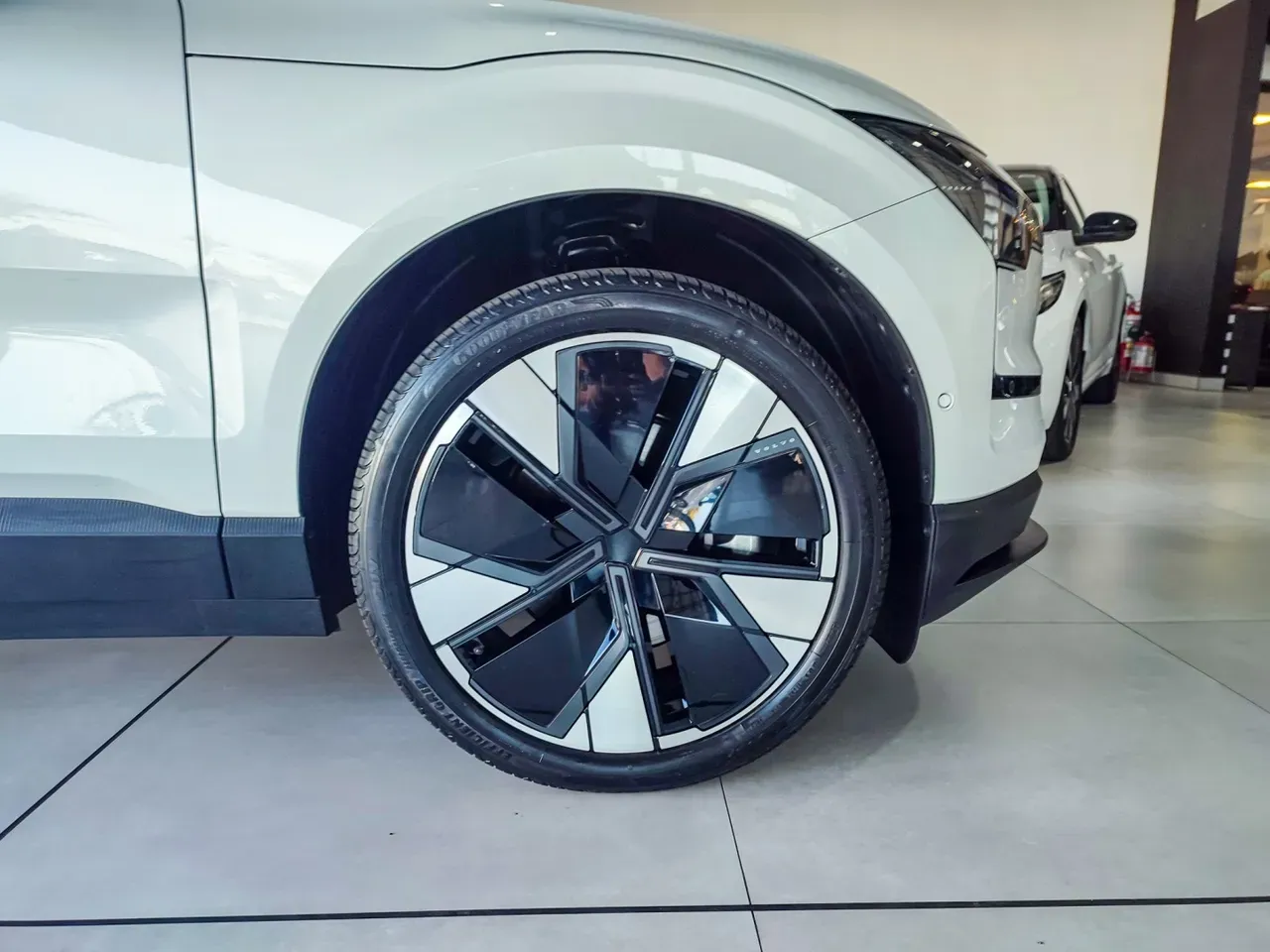 Volvo EX30 - Imagem 8