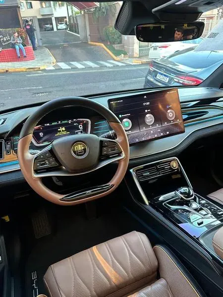 BYD Tang - Imagem 12