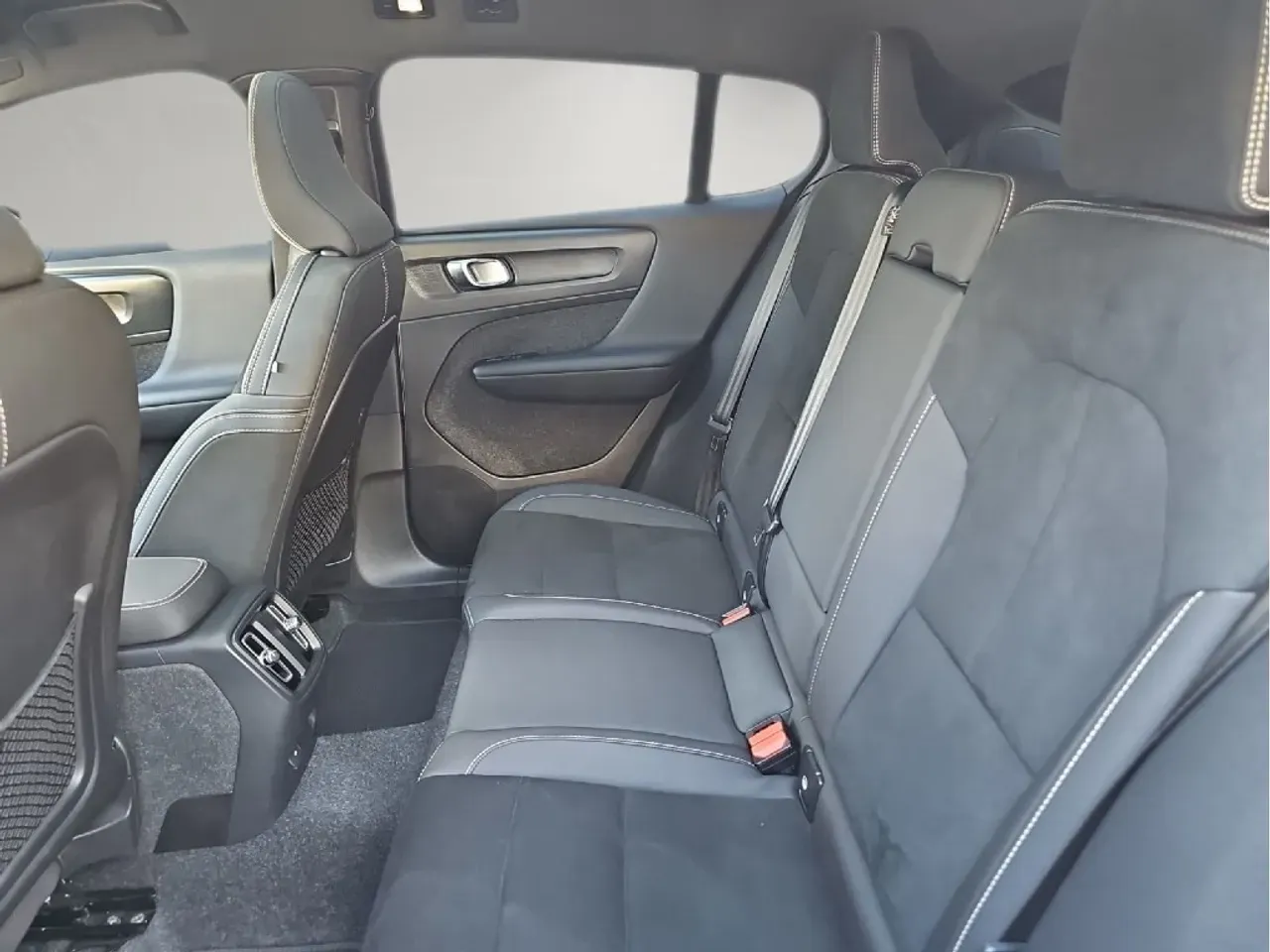 Volvo C40 Recharge - Imagem 8