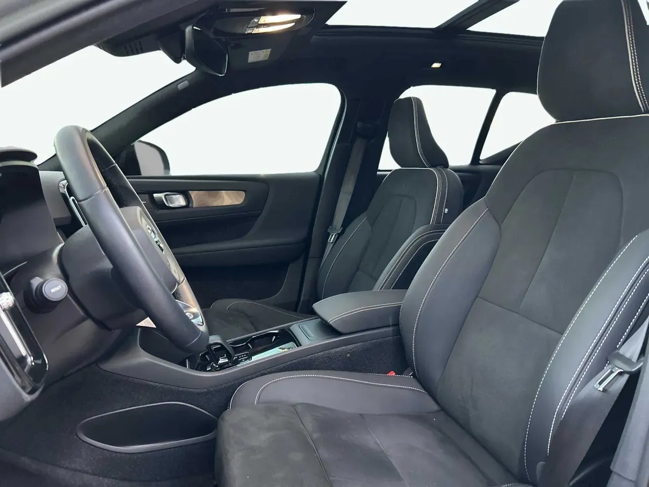 Volvo XC40 Recharge - Imagem 10