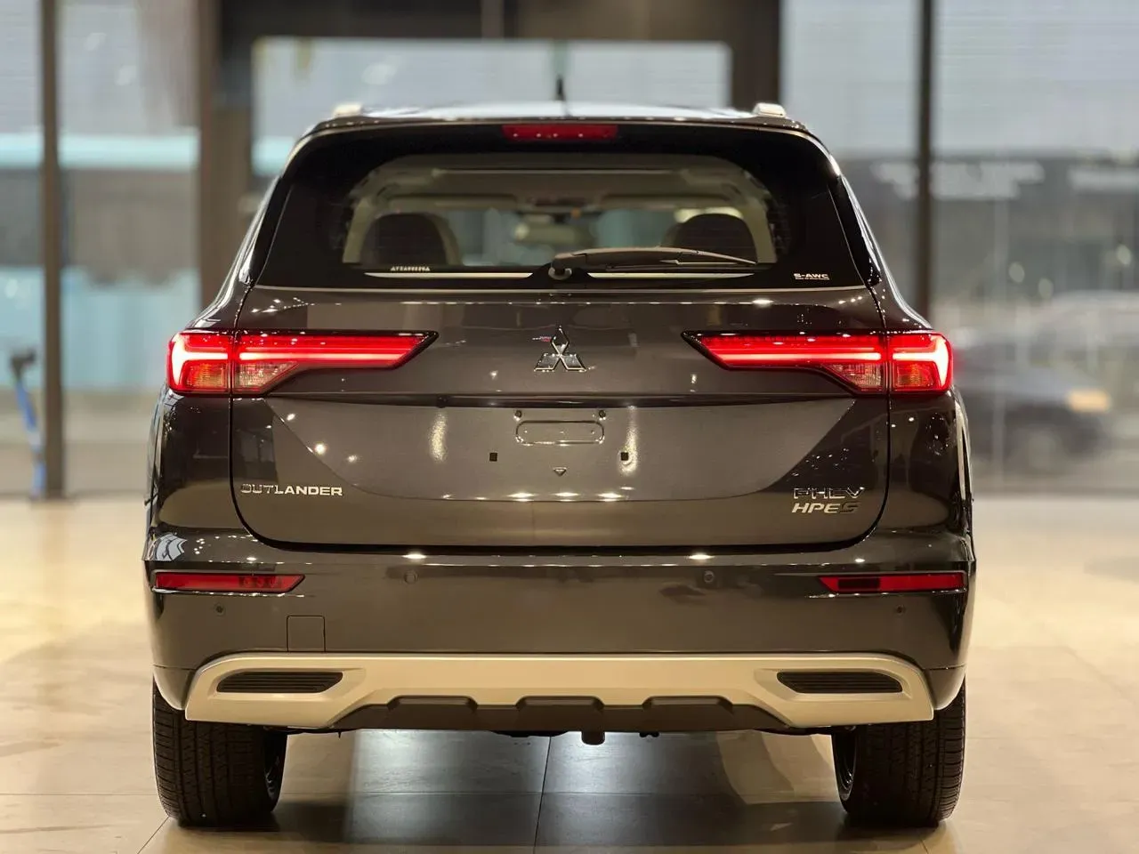 Mitsubishi Outlander Plug-in Hybrid - Imagem 5