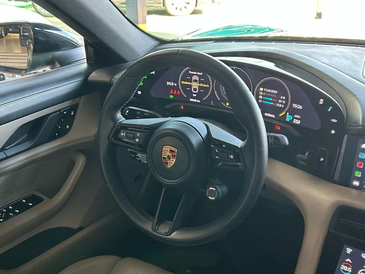 Porsche Taycan - Imagem 9