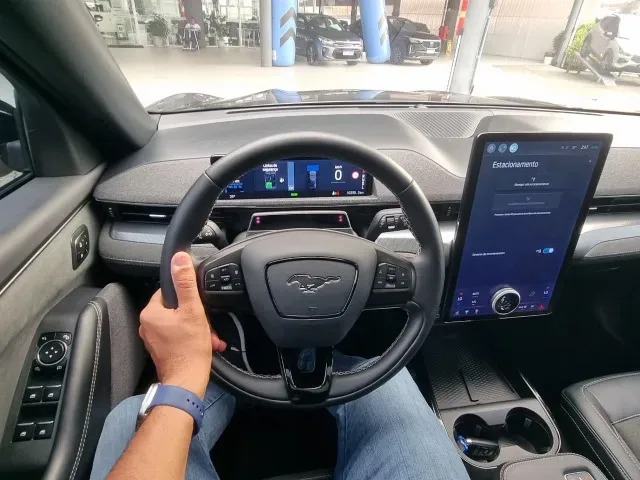 Ford Mustang Mach-e - Imagem 17