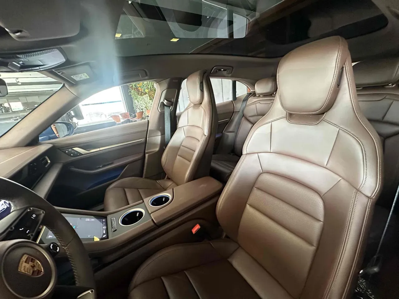 Porsche Taycan - Imagem 10