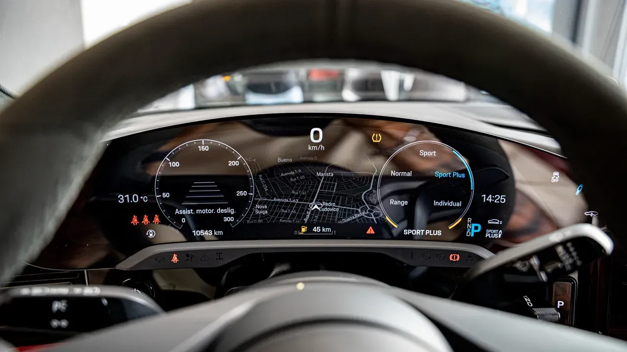 Porsche Taycan - Imagem 10