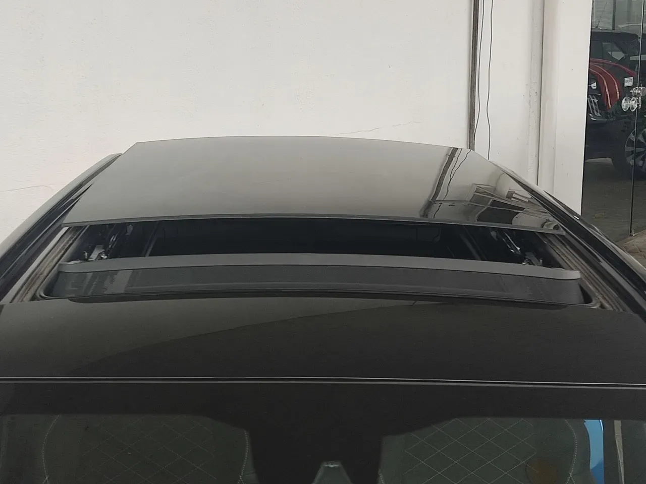 Peugeot E-2008 - Imagem 6