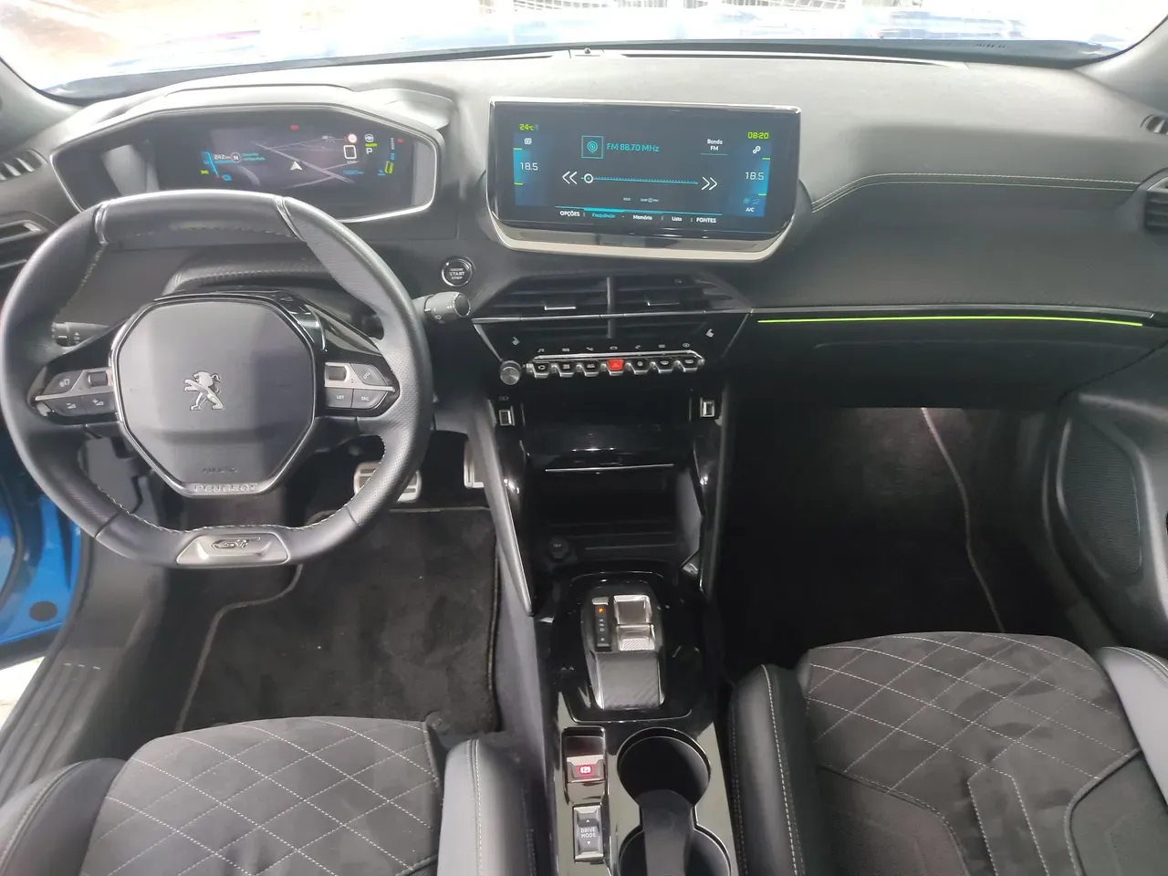 Peugeot E-2008 - Imagem 7