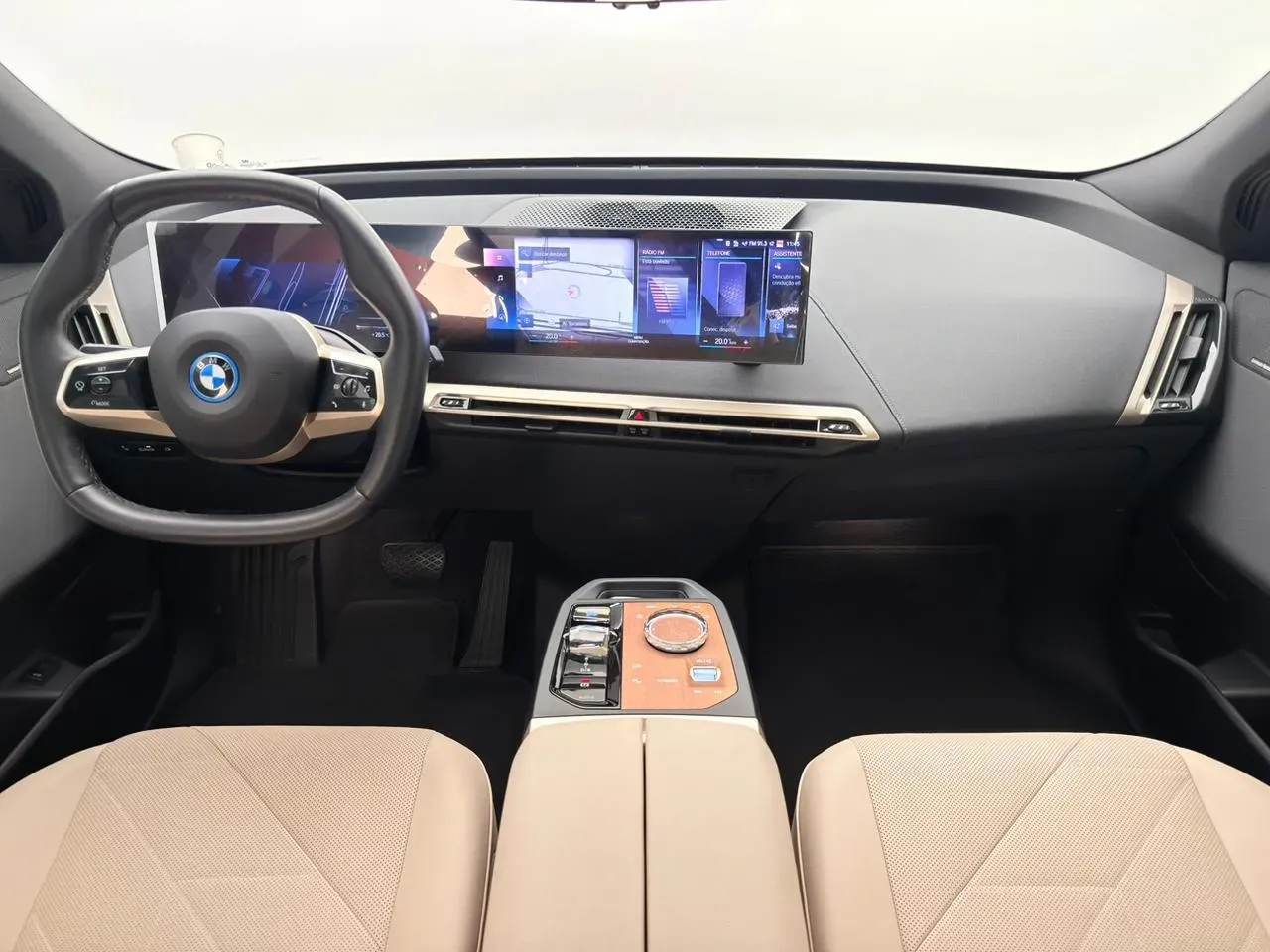 BMW Ix - Imagem 9