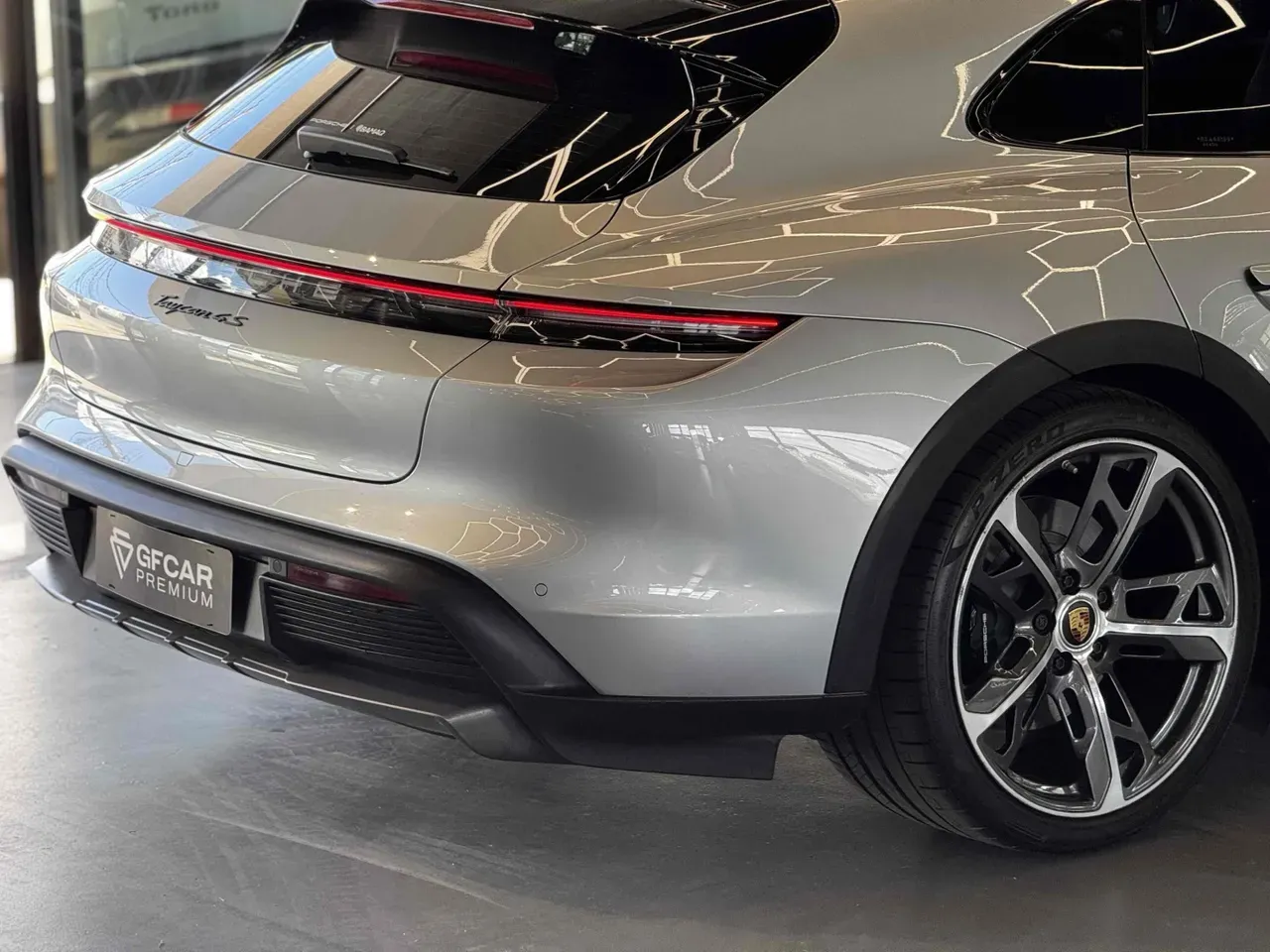 Porsche Taycan - Imagem 6