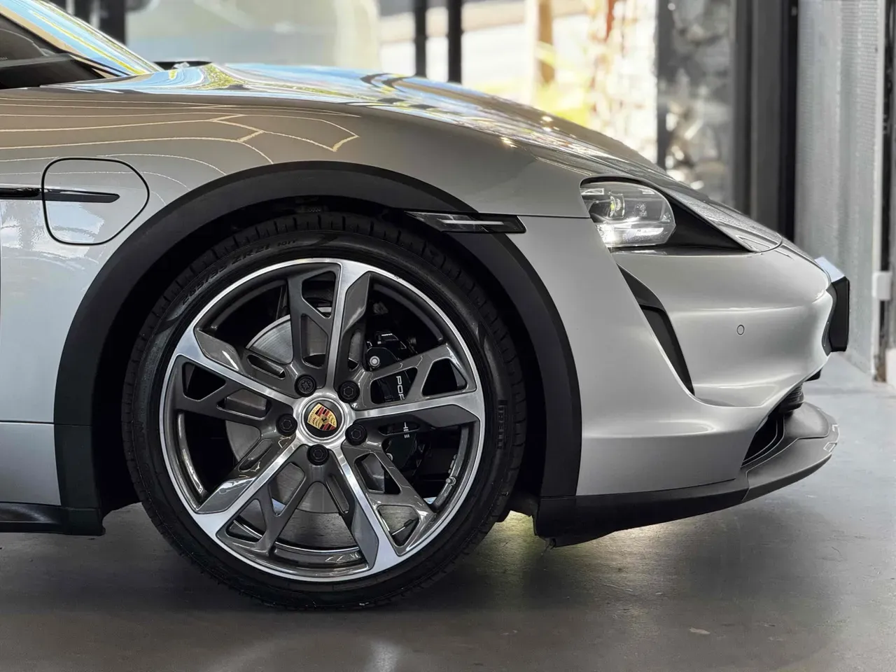 Porsche Taycan - Imagem 7