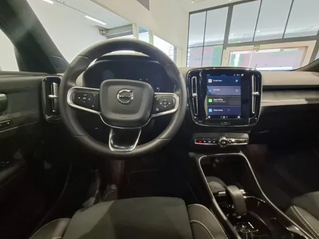 Volvo XC40 Recharge - Imagem 6