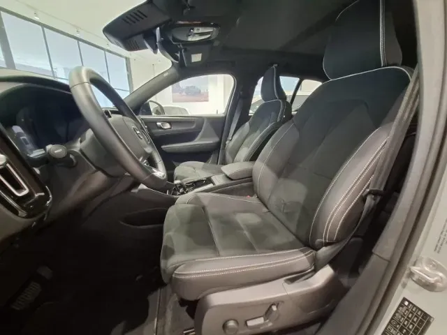 Volvo XC40 Recharge - Imagem 8