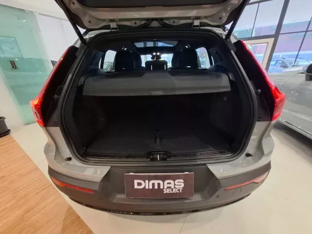 Volvo XC40 Recharge - Imagem 14