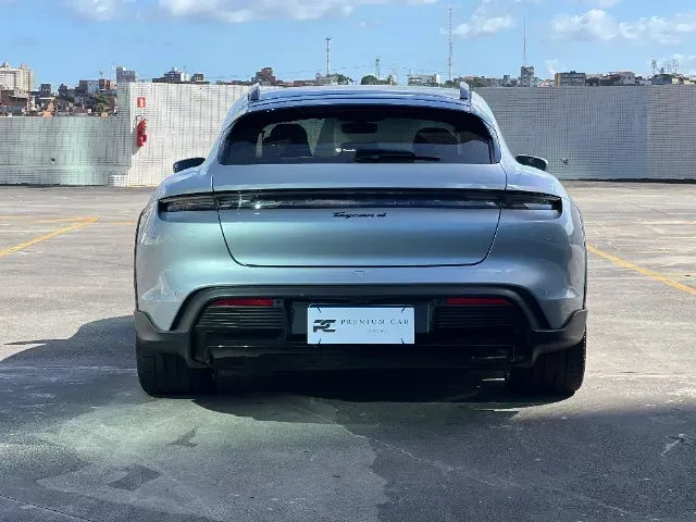 Porsche Taycan - Imagem 6