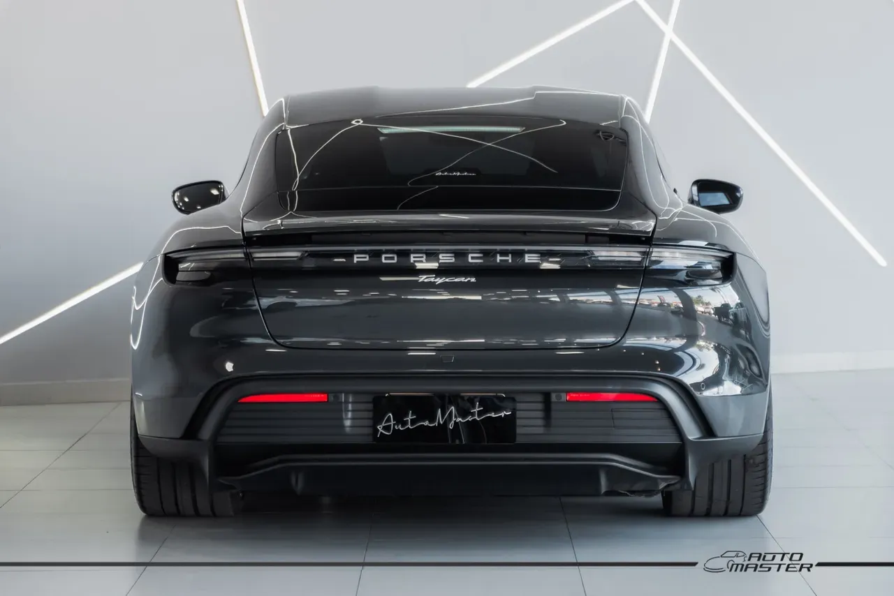 Porsche Taycan - Imagem 4