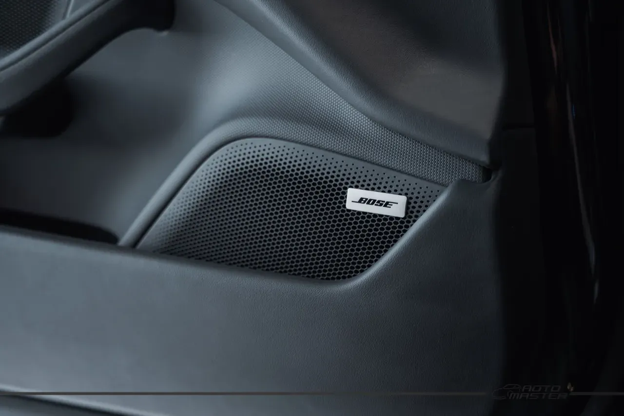 Porsche Taycan - Imagem 15