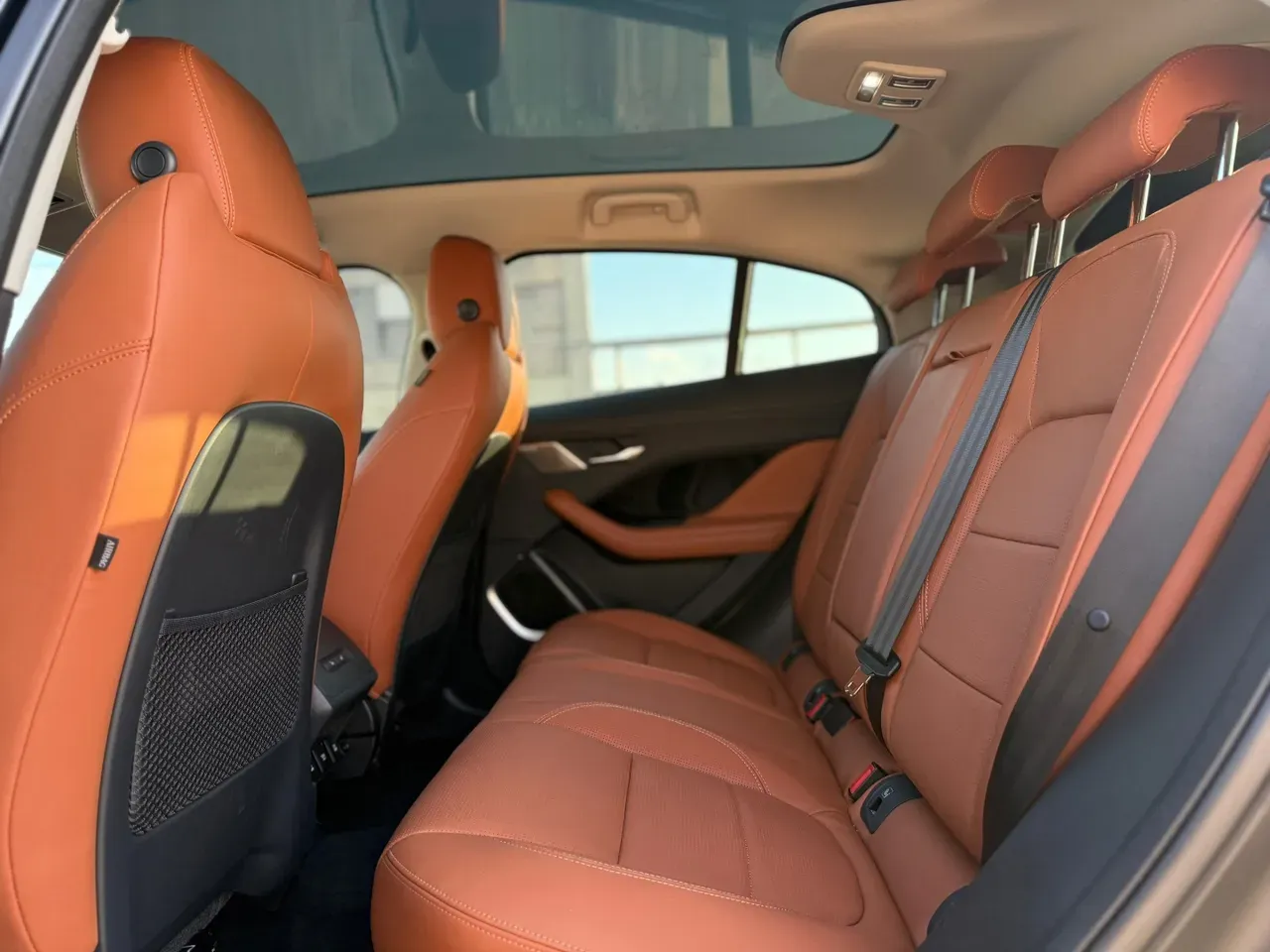 Jaguar I-pace - Imagem 10