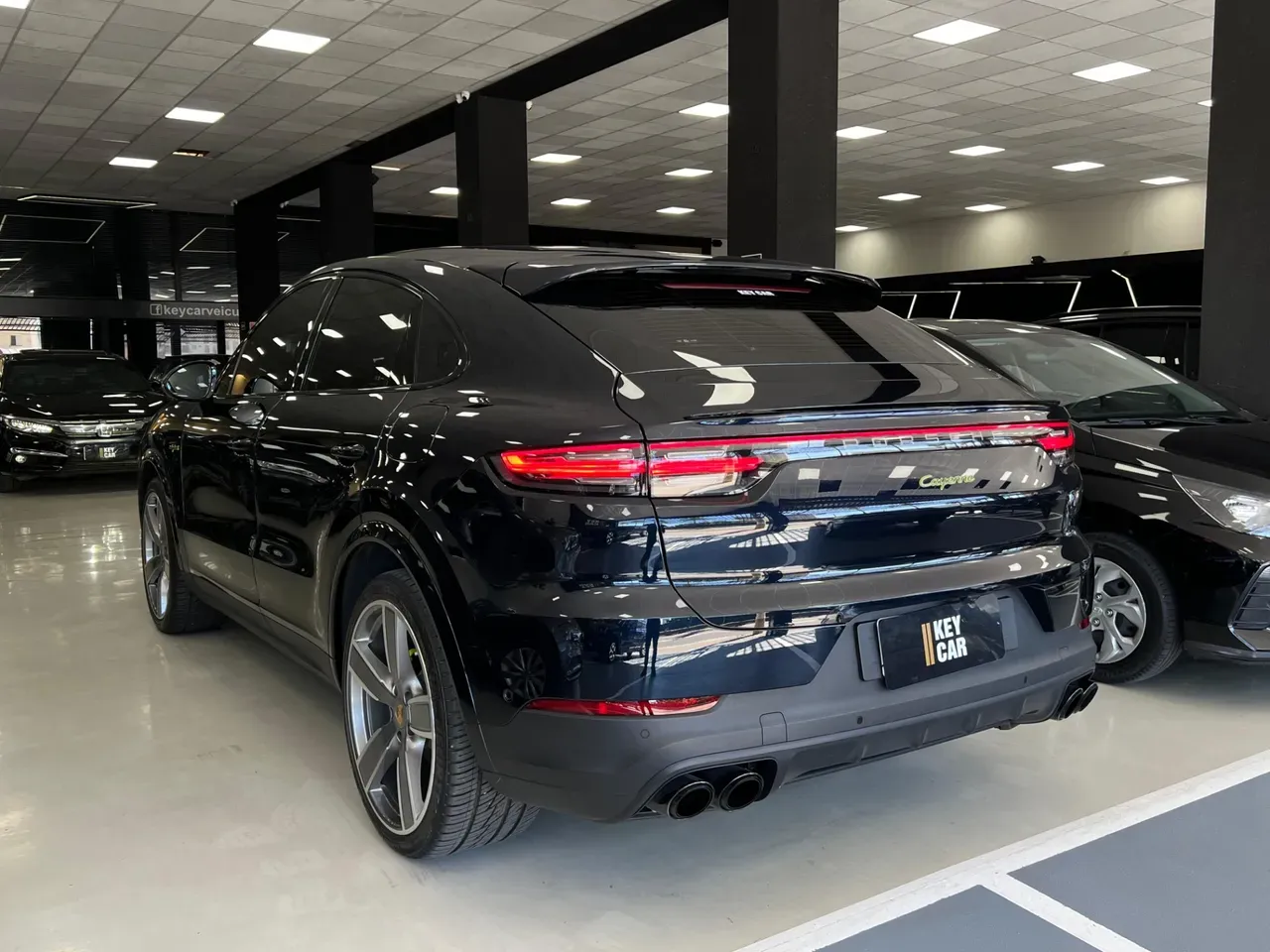 Porsche Cayenne E-hybrid - Imagem 4