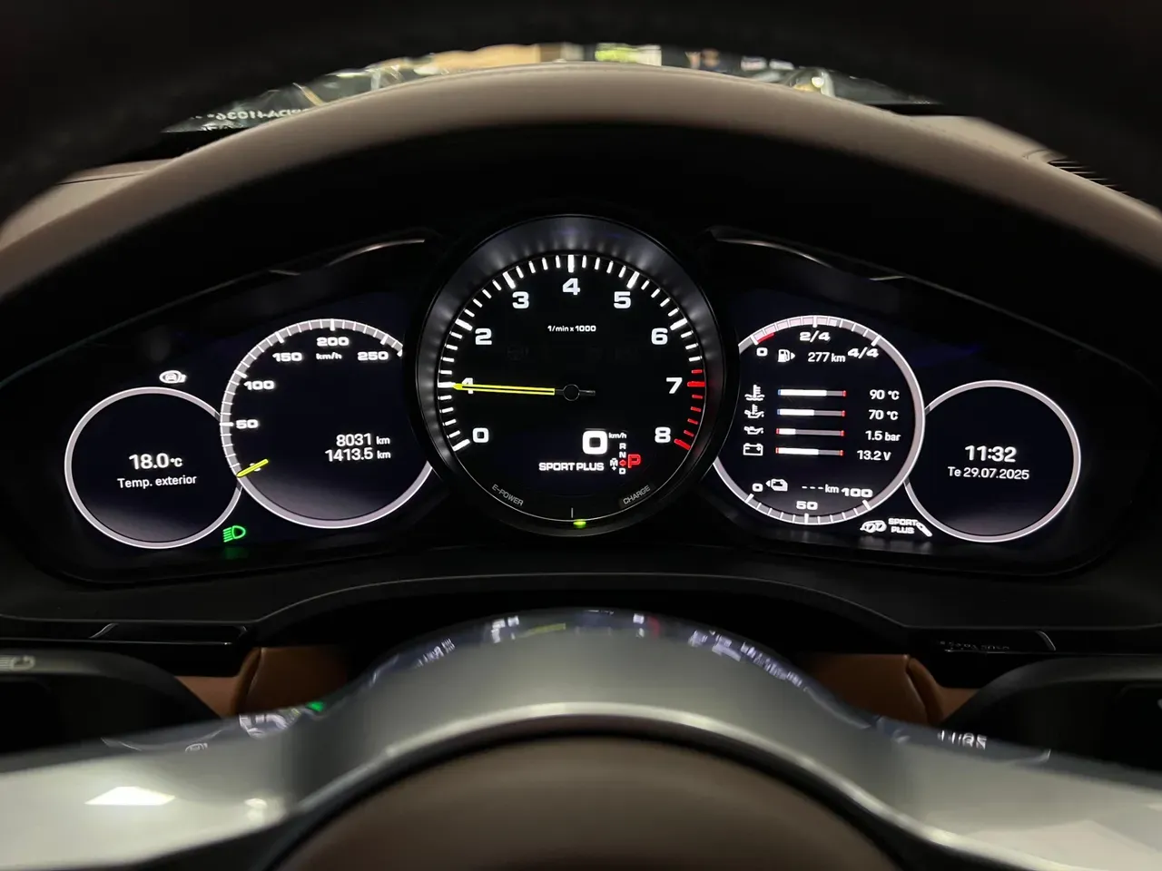 Porsche Cayenne E-hybrid - Imagem 11