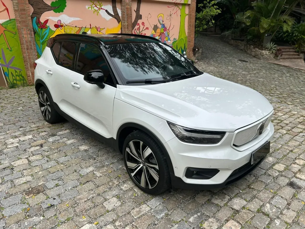 Volvo XC40 Recharge - Imagem 3