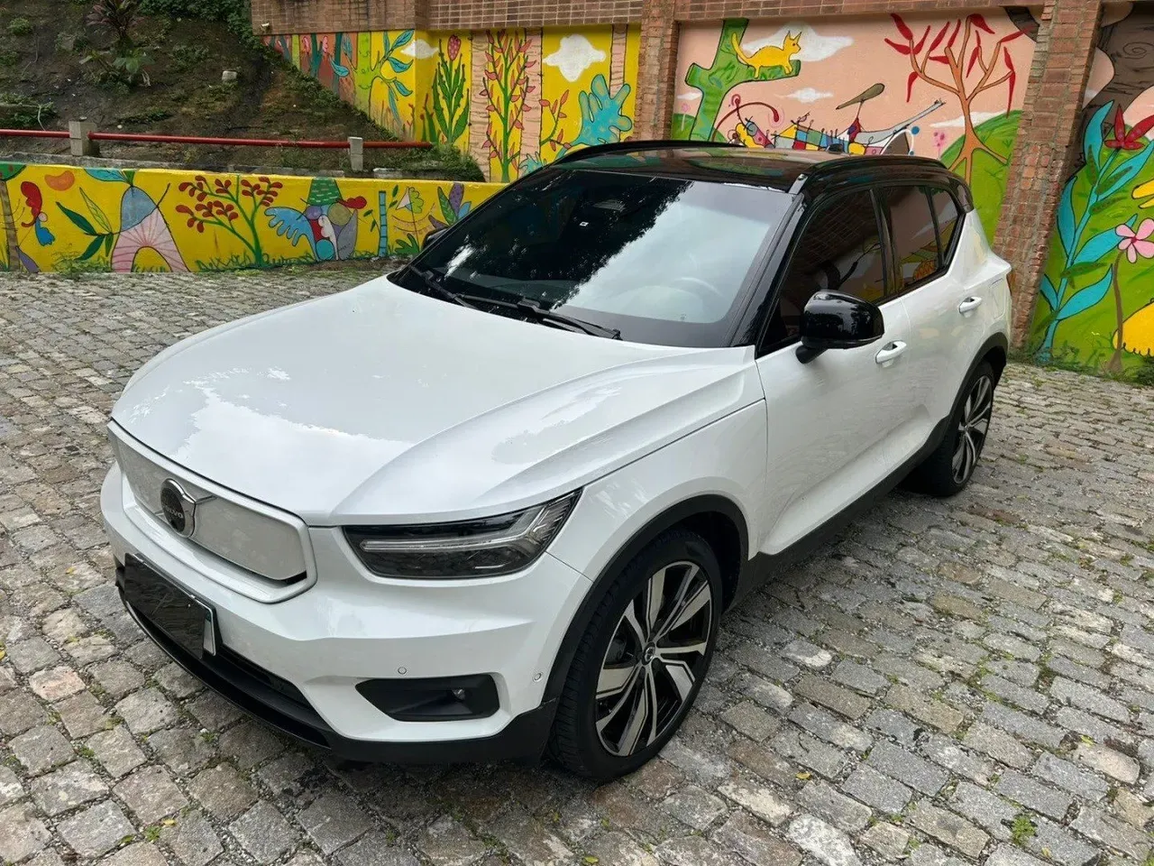 Volvo XC40 Recharge - Imagem 7