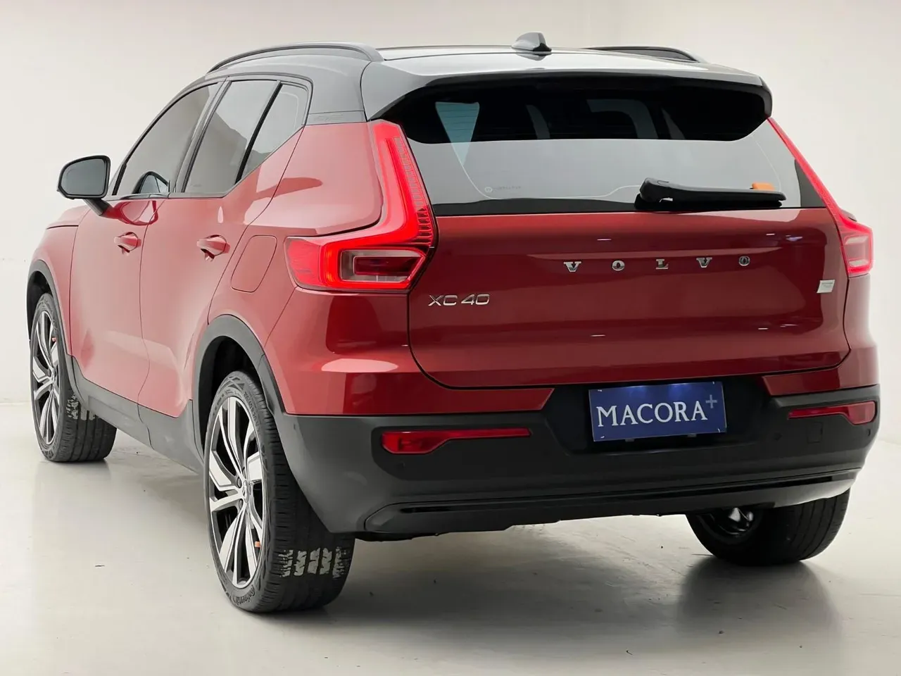 Volvo XC40 Recharge - Imagem 8