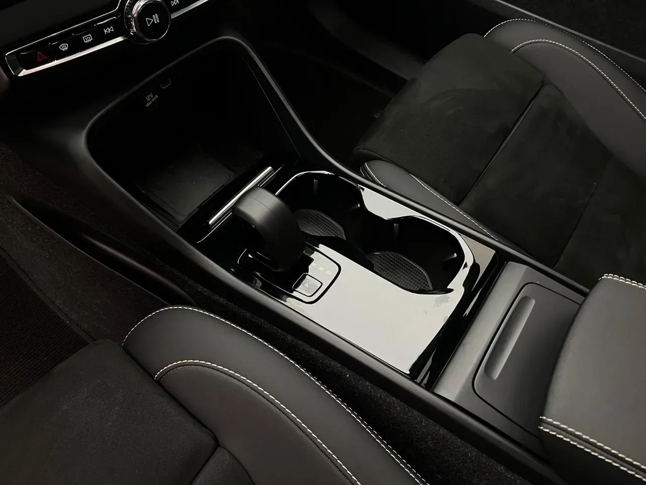 Volvo XC40 Recharge - Imagem 17