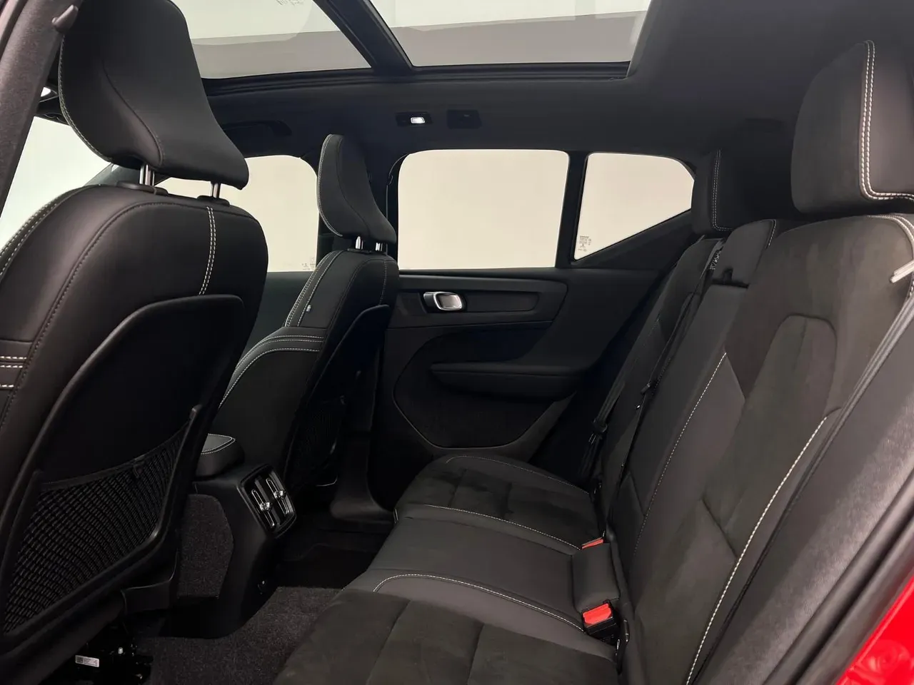 Volvo XC40 Recharge - Imagem 20