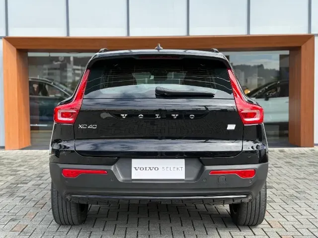 Volvo XC40 Recharge - Imagem 6