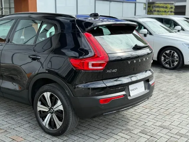 Volvo XC40 Recharge - Imagem 8