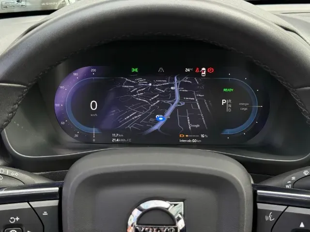 Volvo XC40 Recharge - Imagem 17