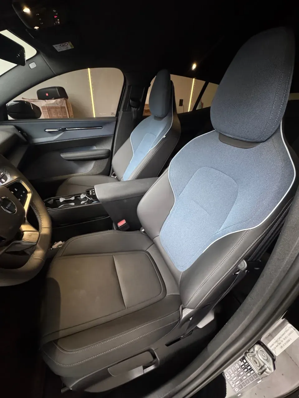 Volvo EX30 - Imagem 10