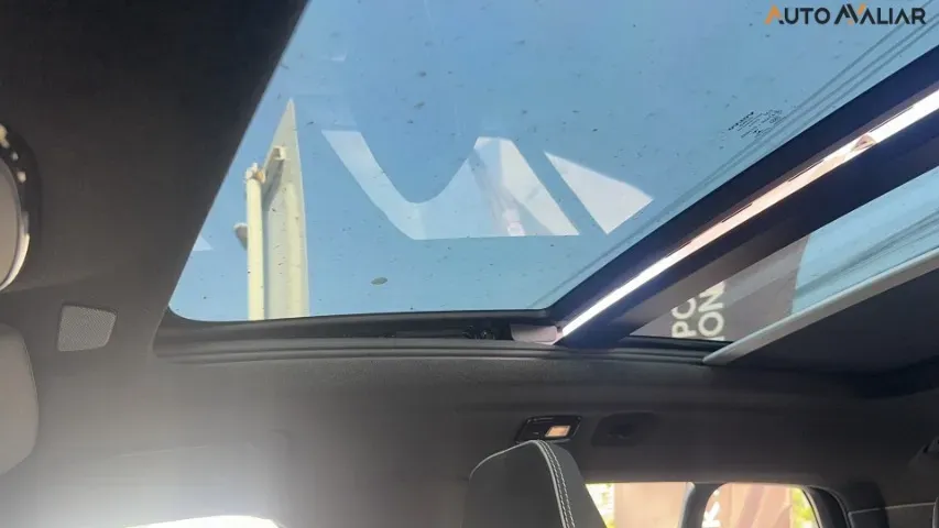 Volvo XC40 Recharge - Imagem 4