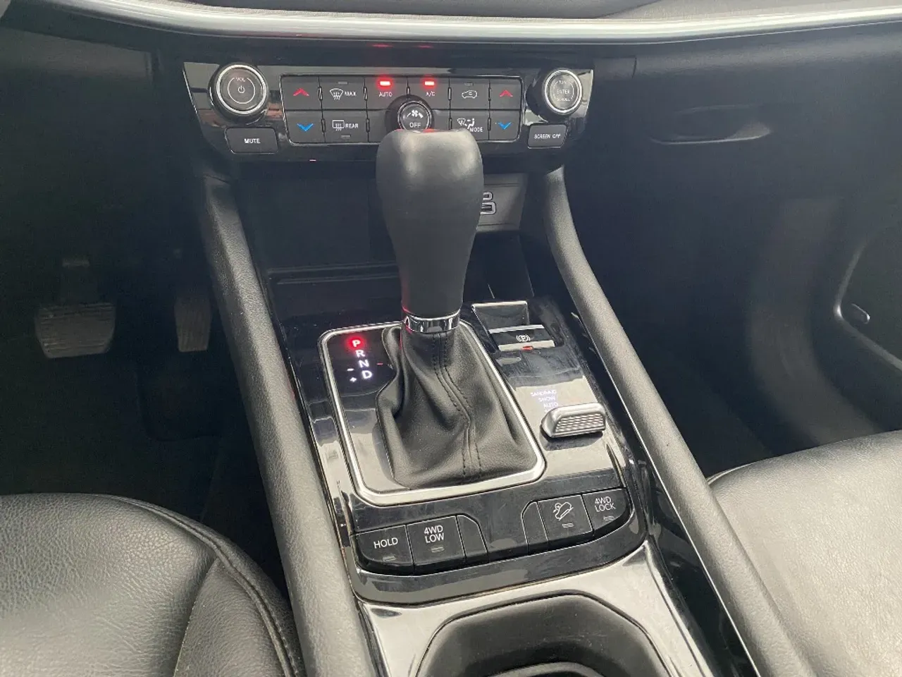 Jeep Compass 4xe Plugin Hybrid - Imagem 8