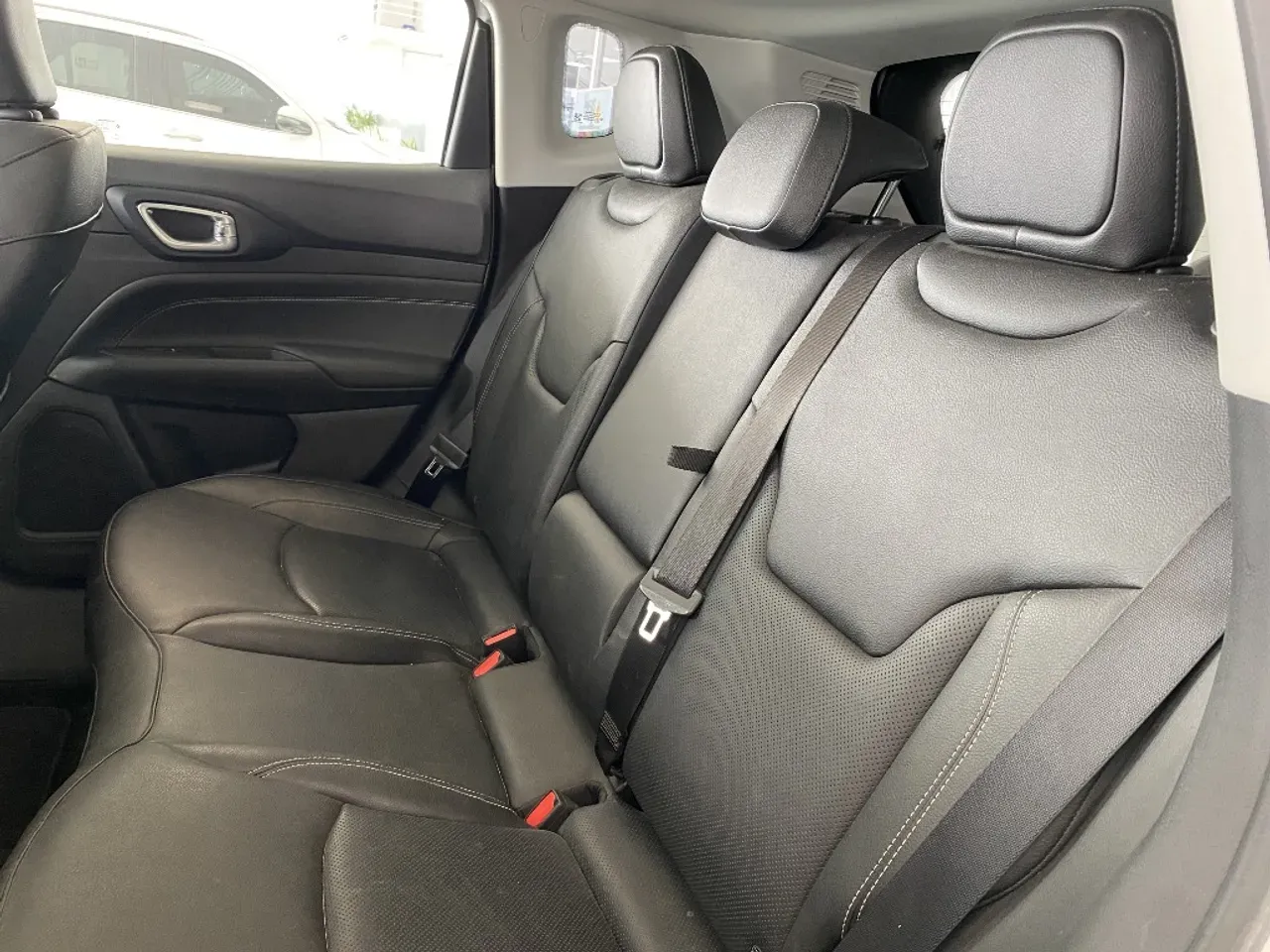 Jeep Compass 4xe Plugin Hybrid - Imagem 12