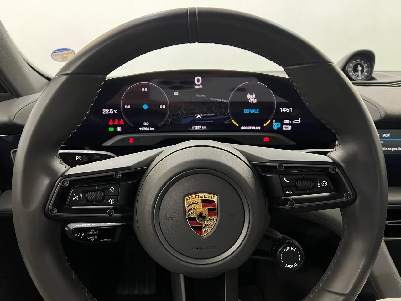 Porsche Taycan - Imagem 14